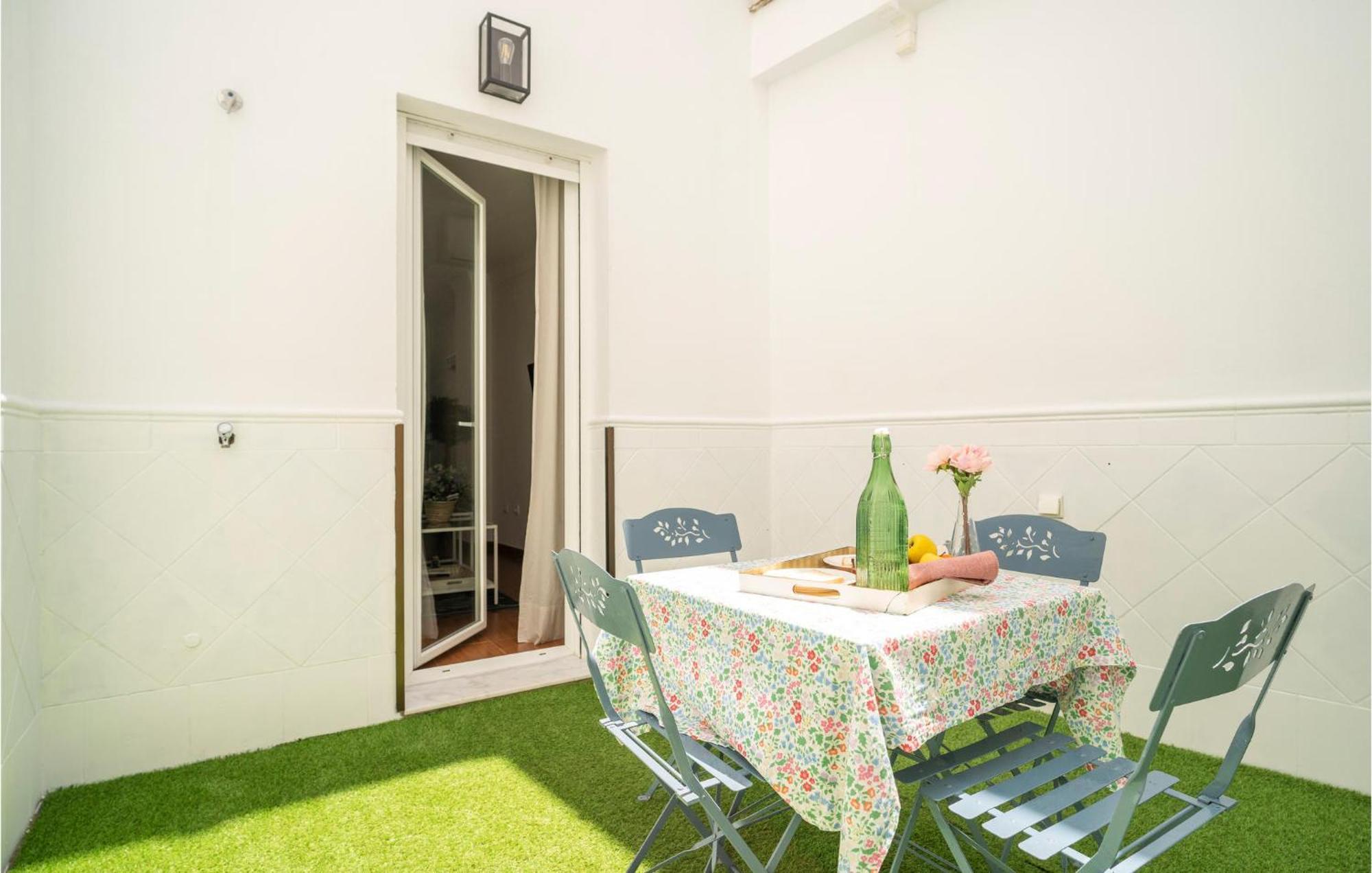 Pet Friendly Apartment In Jerez De La Frontera Exterior photo