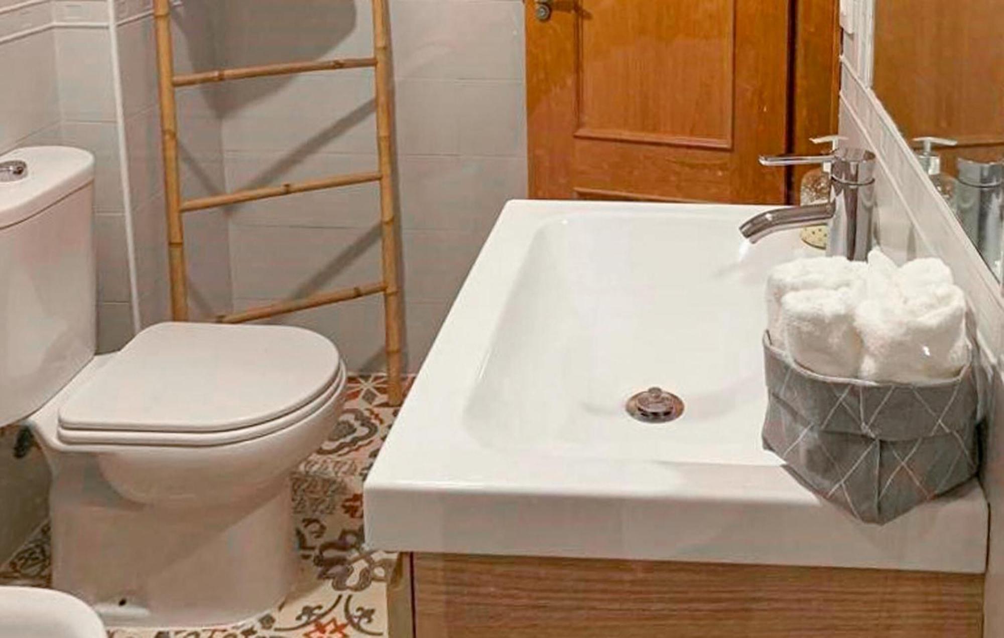 Pet Friendly Apartment In Jerez De La Frontera Exterior photo